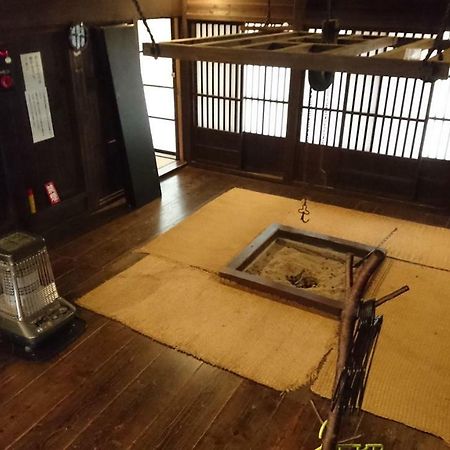 Отель Gokayama Gassho No Sato Nanto Экстерьер фото