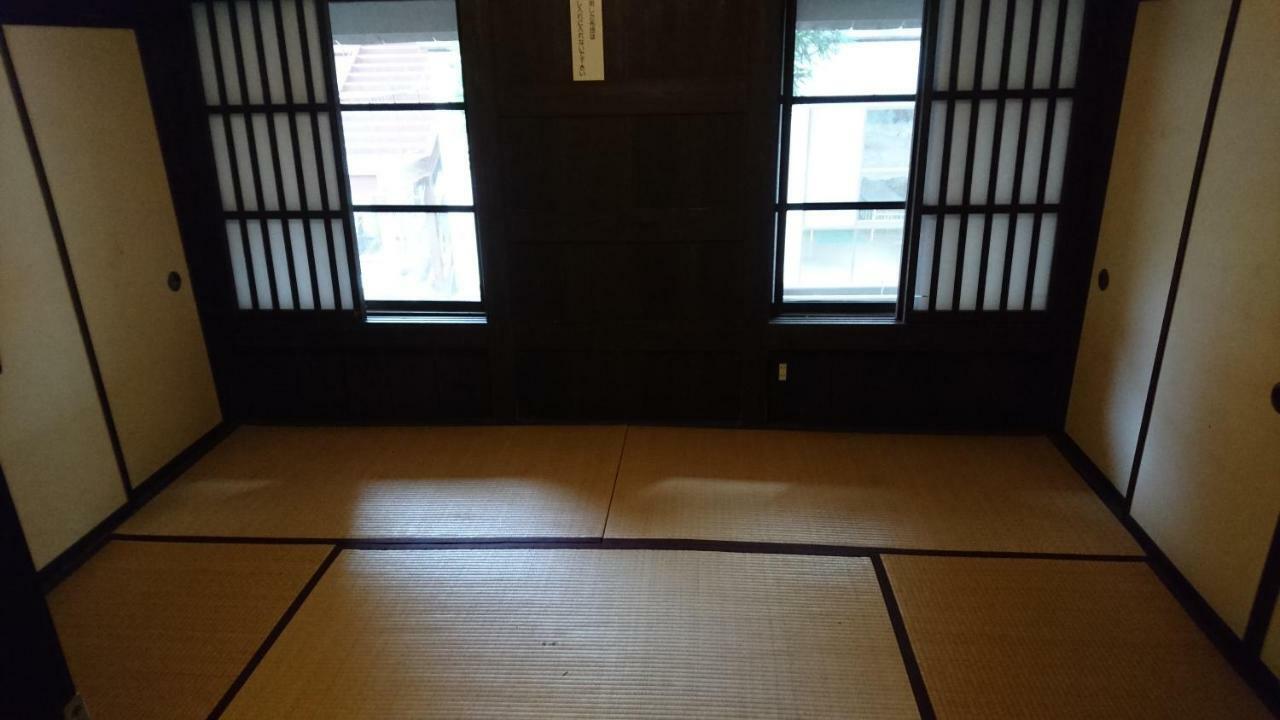 Отель Gokayama Gassho No Sato Nanto Экстерьер фото